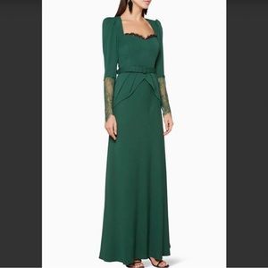 Beautiful dress !! Excellent condition . No flaws